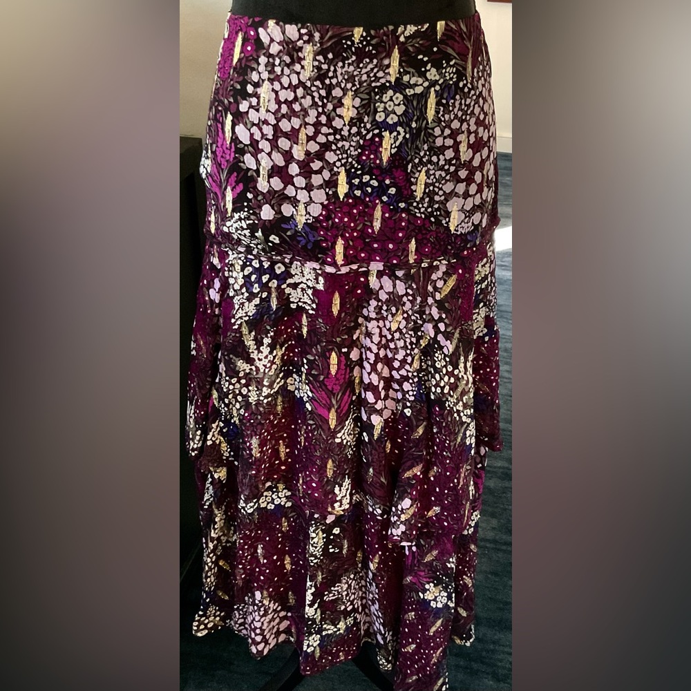 NWT White House Black Market Tiered MIDI Skirt